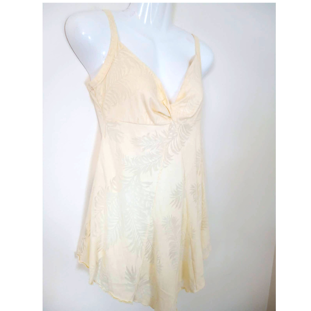 Kenneth Cole Ivory Sheer Leaf Handkerchief Top - Picture 3 of 9